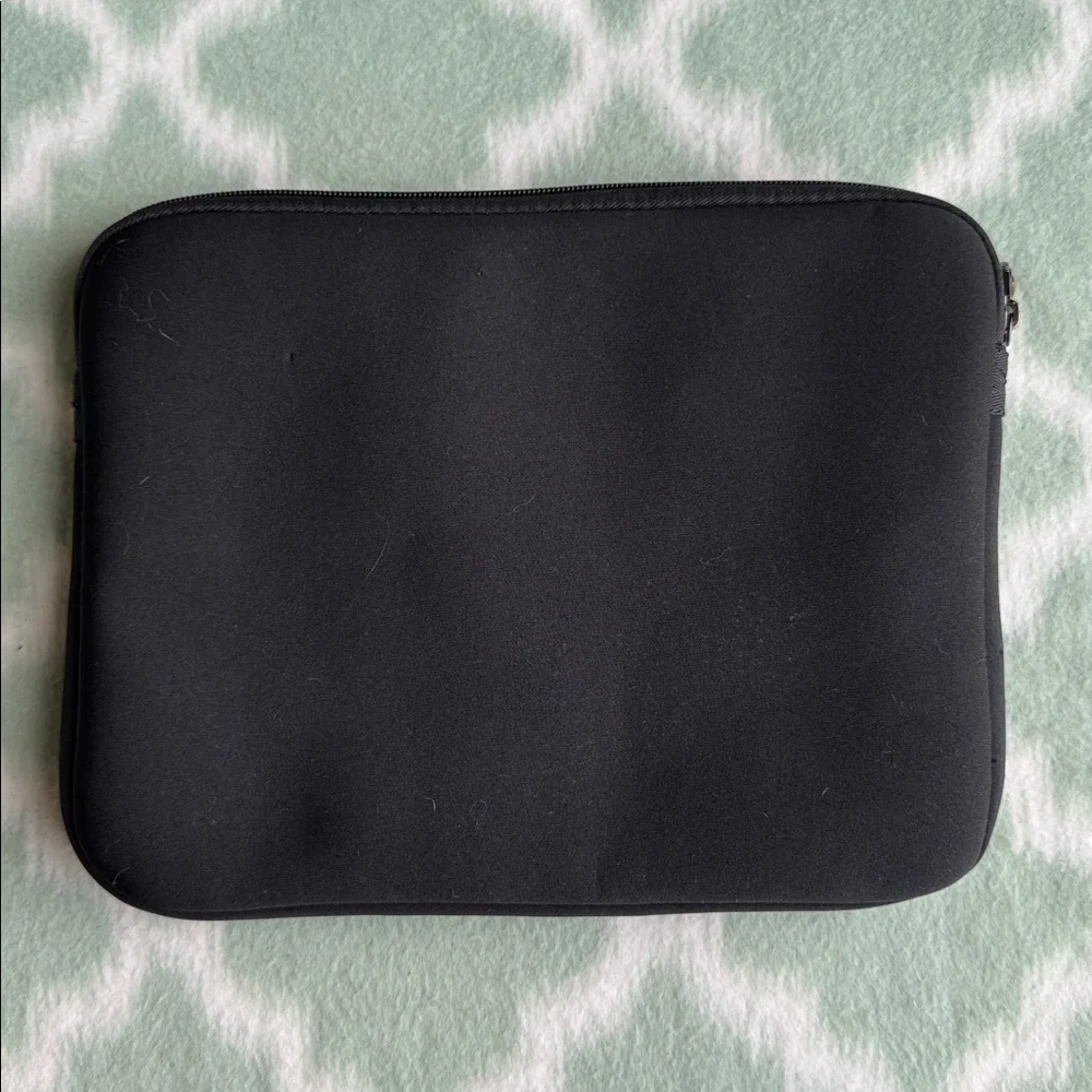 SwissGear Lunar Black and Gray tablet Sleeve case with zipper